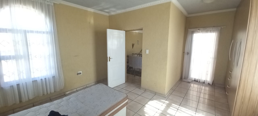 5 Bedroom Property for Sale in Zamdela Free State